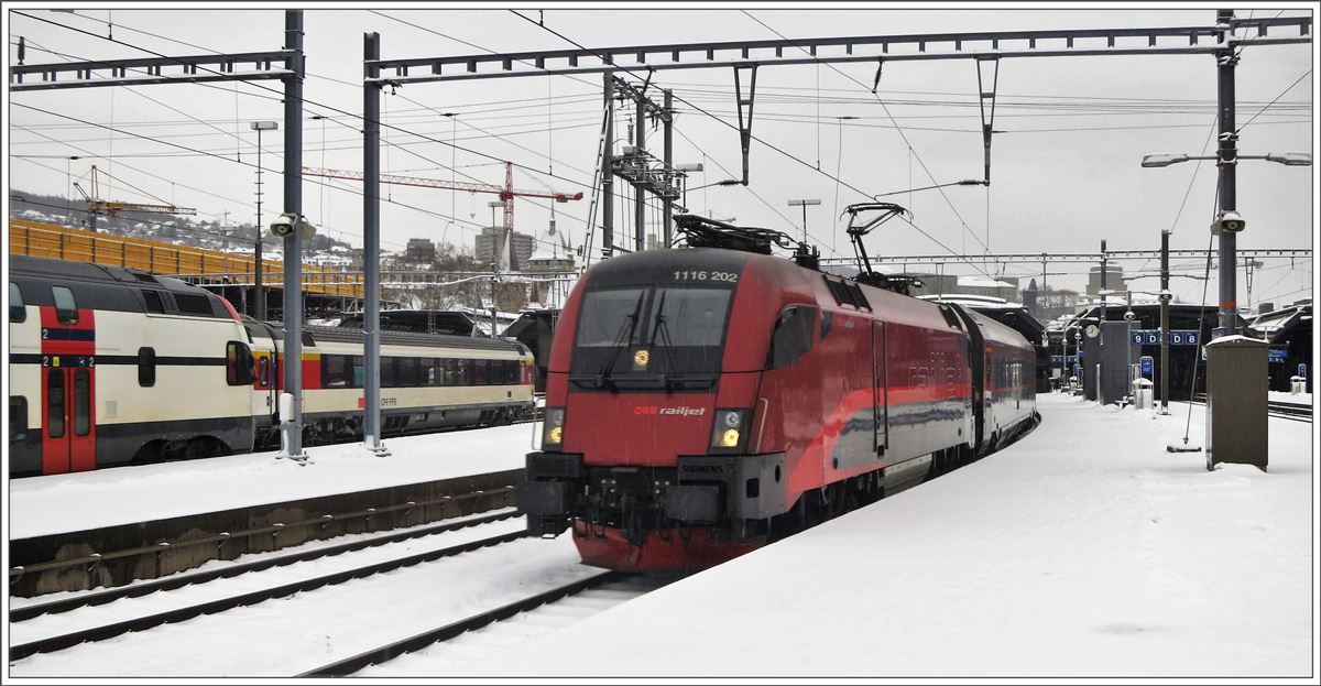 1116 202 bringt den RJ167 von Zürich HB nach Buchs SG, (10.12.2017)