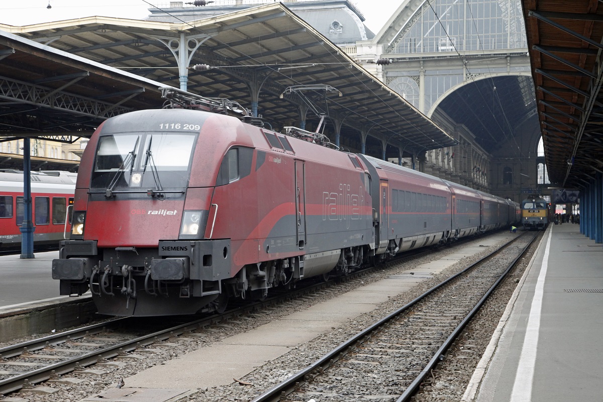 1116 209 in Budapest Keleti am 14.12.2016.