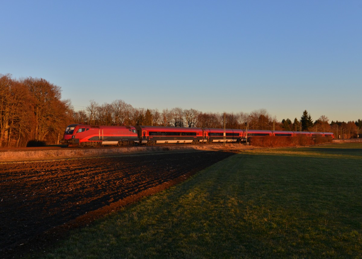 1116 216 mit einem Railjet nach München am 27.12.2013 bei Eglharting. 