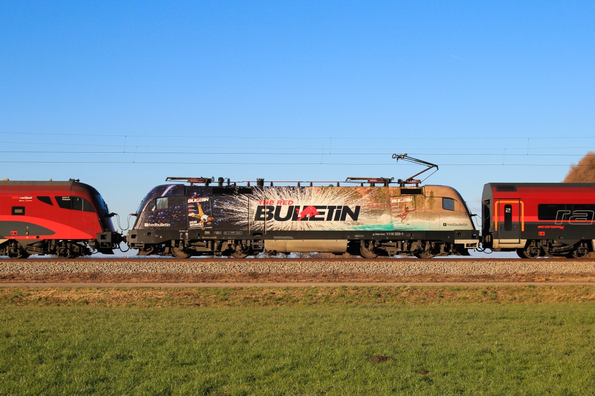 1116 222  Red Bulletin  mit einem RJ am 1. Dezember 2013 bei Übersee.
