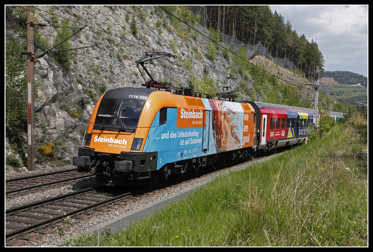 1116 229 mit RJ534 bei Breitenstein am 18.05.2020.