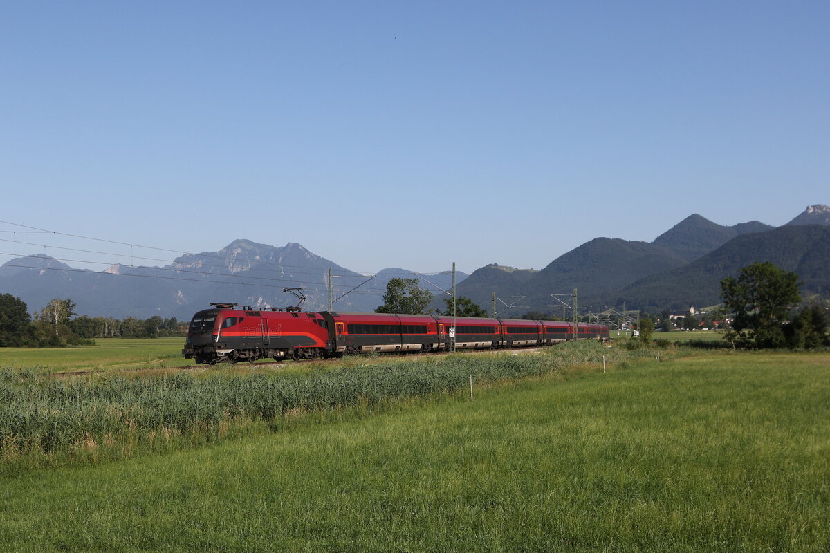 1116 230 aus Salzburg kommend am 25. Juni 2026 bei Bernau am Chiemsee.