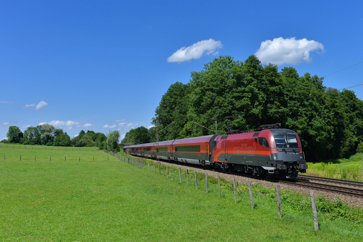 1116 240 mit einem Railjet am 22.07.2017 bei Vogl. 