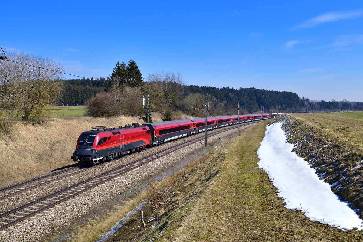1116 243 mit einem RJ am 22.03.2018 bei Pöndorf.