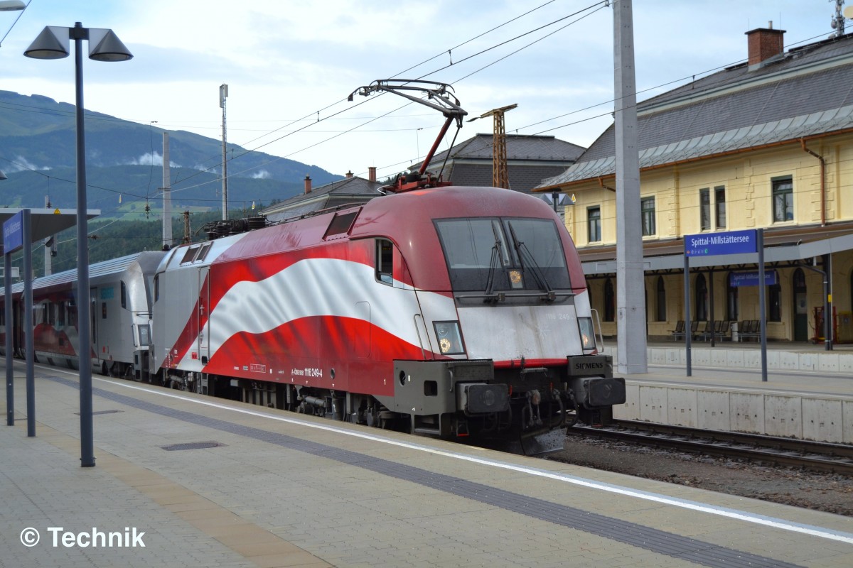 1116 249-4 in ihrer schönsten Lackierung hielt am 26.07.2014 als RJ 530 (Lienz - Wien Miedling) in Spittal Millstättersee
