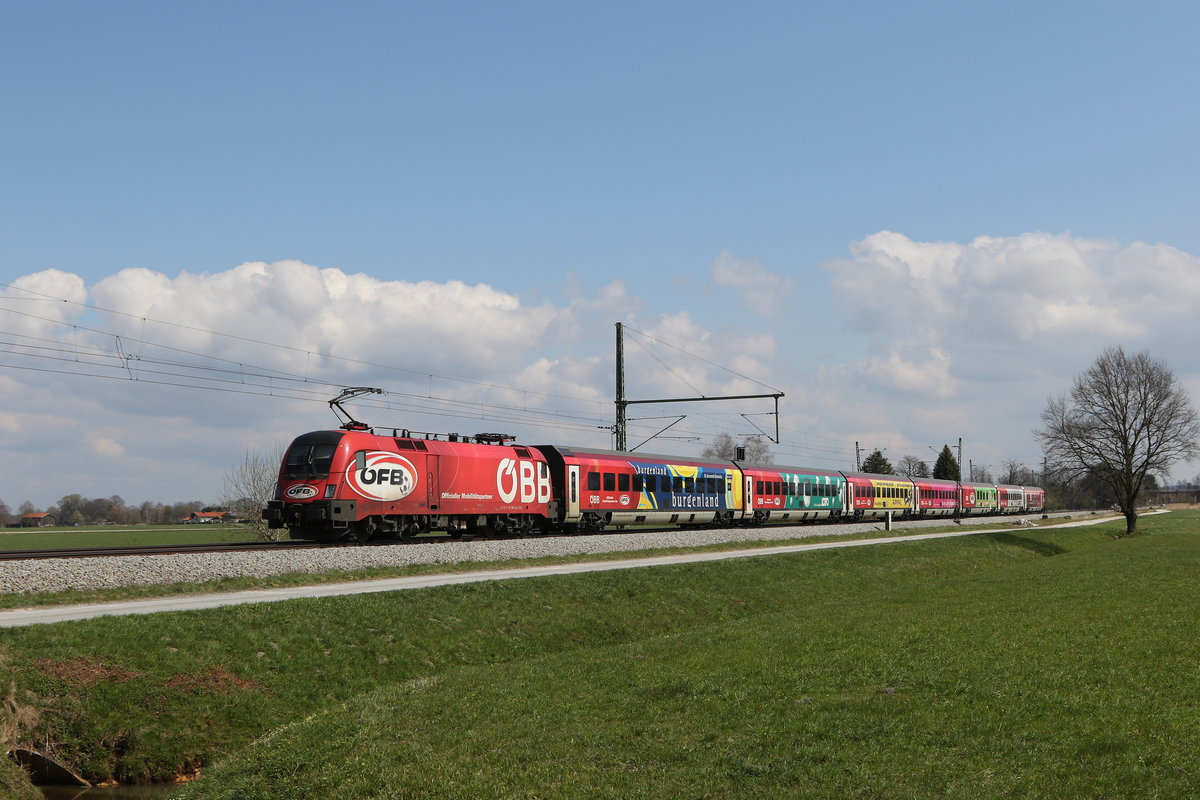 1116 249 mit dem  ÖFB-Railjet  aus Salzburg kommend am 16. April 2021 bei Übersee am Chiemsee.