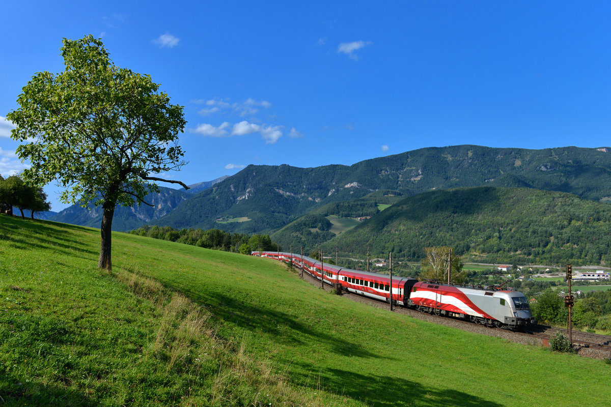1116 249 mit einem RJ am 08.09.2017 bei Eichberg. 