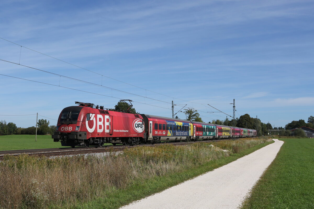 1116 249 war mit dem  ÖFB-Railjet  am 3. Oktober 2021 bei Übersee am Chiemsee in Richtung München unterwegs.