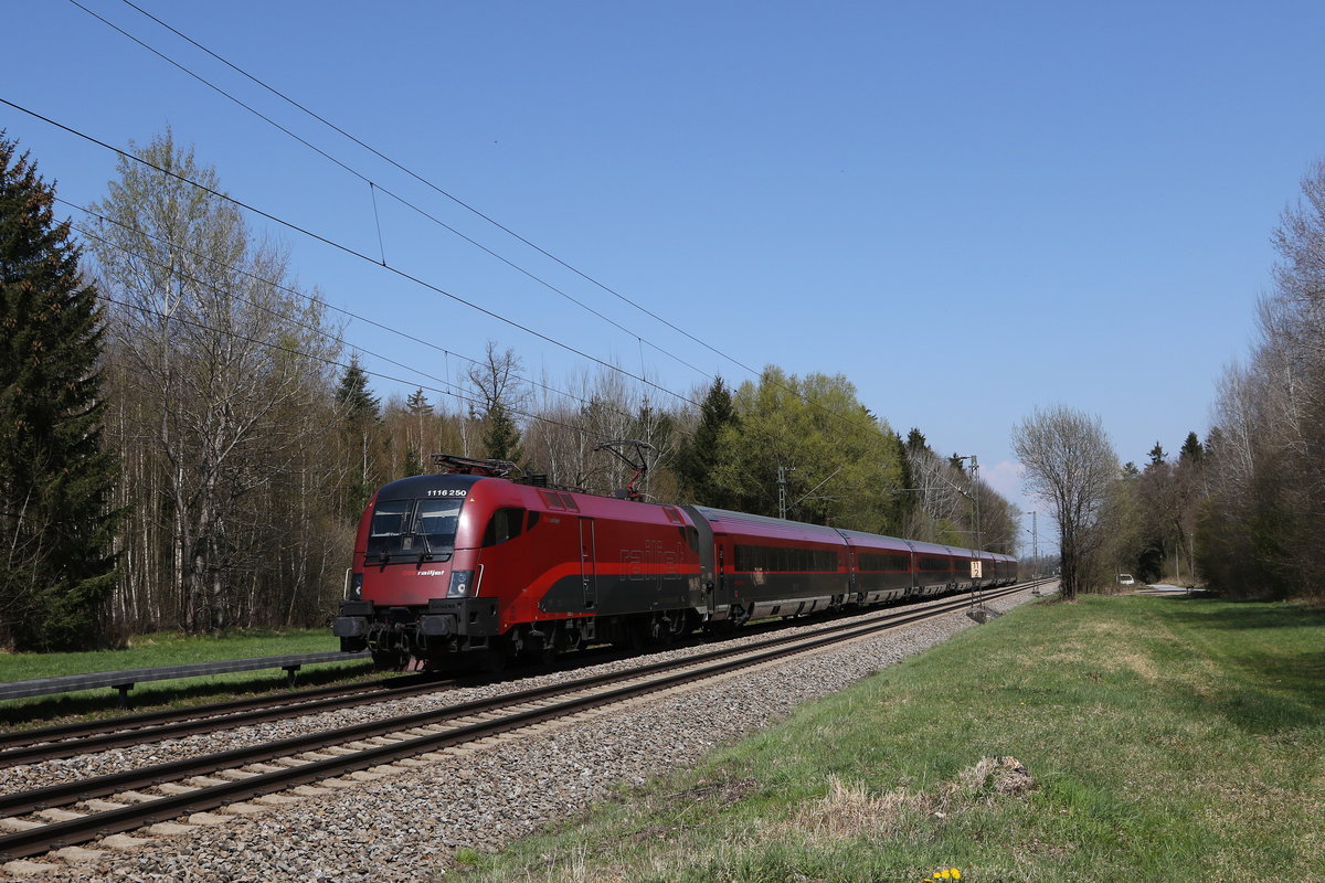 1116 250 auf dem Weg nach Innsbruck am 21. April 2021 bei Brannenburg im Inntal.