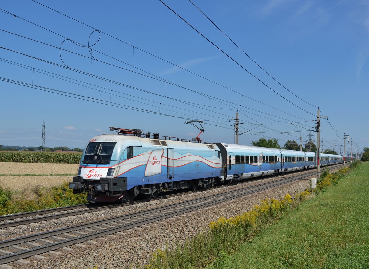 1116 251 ist am  10.09.2016 mit dem RJ 564 in Marchtrenk durchgefahren