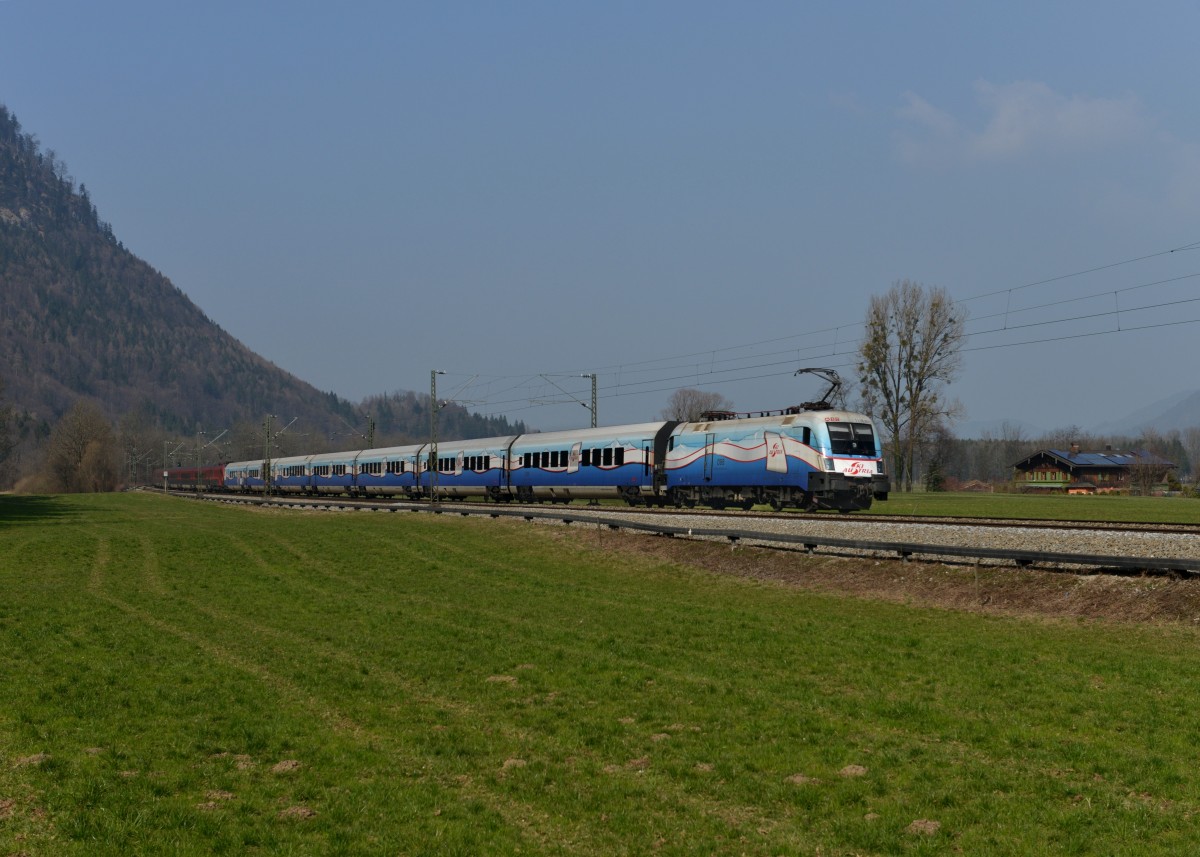 1116 251 mit dem Ski-Austria-Railjet am 08.03.2014 bei Niederaudorf.