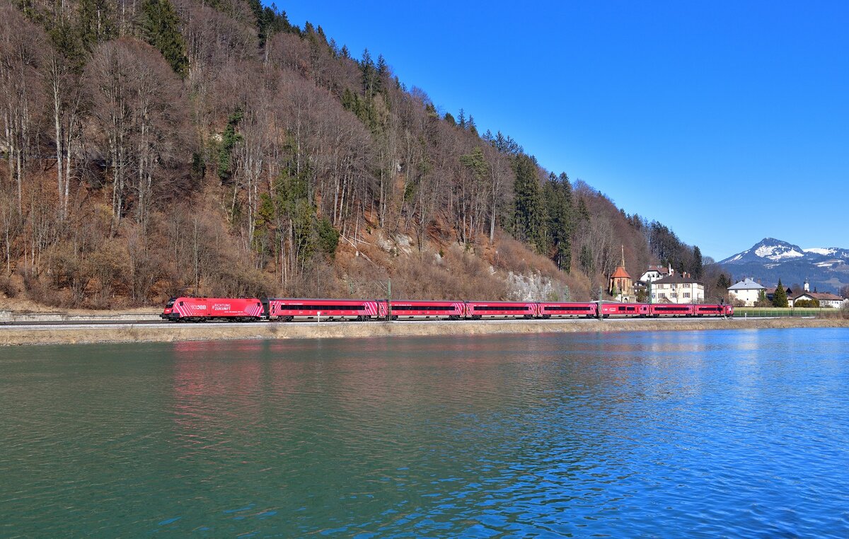 1116 251 mit einem RJ am 14.02.2023 bei Kufstein.