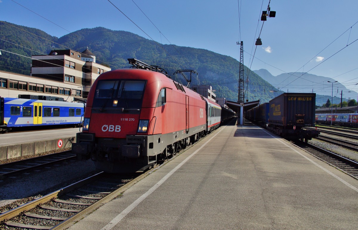 1116 270 steht mit einen IC von Innsbruck nach München abfahrbereit im Bhf. von Kufstein am 29.09.14