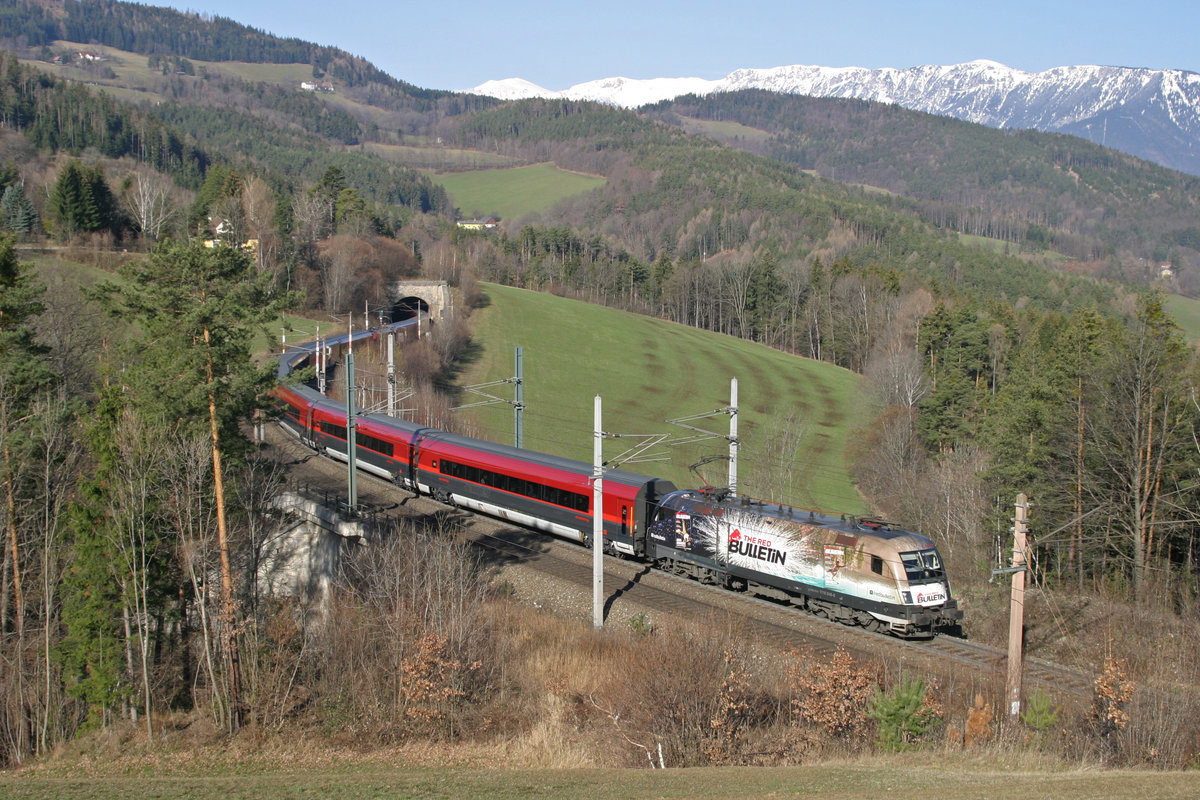 1116.248  Red Bulletin  mit RJ-533 bei der Steinbauer-Wiese am Eichberg. 27.3.16