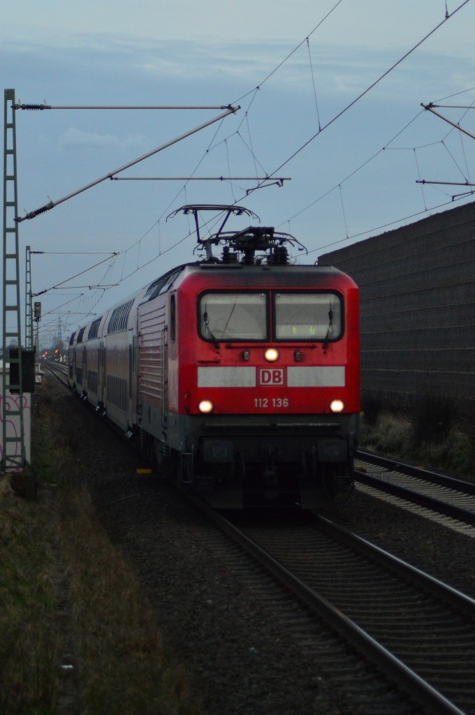 112 136 mit RE 7 nach Krefeld in Allerheiligen. 5.3.2015