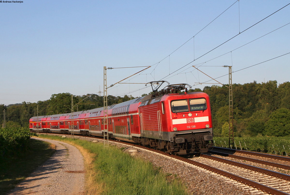 112 139-1 mit der RB 19145 (Osterburken-Stuttgart Hbf) bei Lauffen 18.7.18