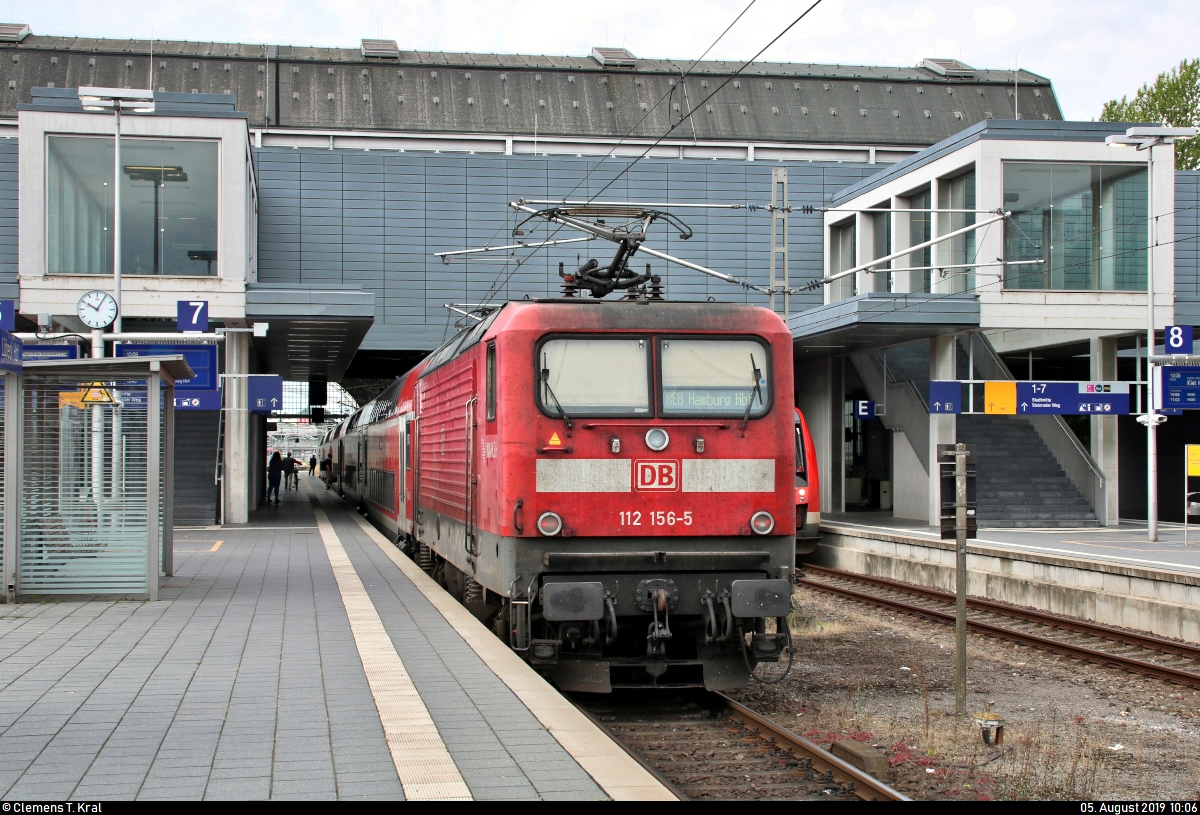 112 156-5 von DB Regio Schleswig-Holstein (DB Regio Nord) als RE 21413 (RE8) nach Hamburg Hbf steht im Startbahnhof Lübeck Hbf auf Gleis 7.
[5.8.2019 | 10:06 Uhr]