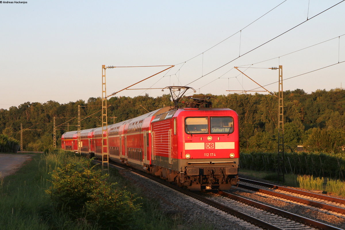 112 174-8 mit der RB 19147 (Neckarsulm-Stuttgart Hbf) bei Lauffen 18.7.18
