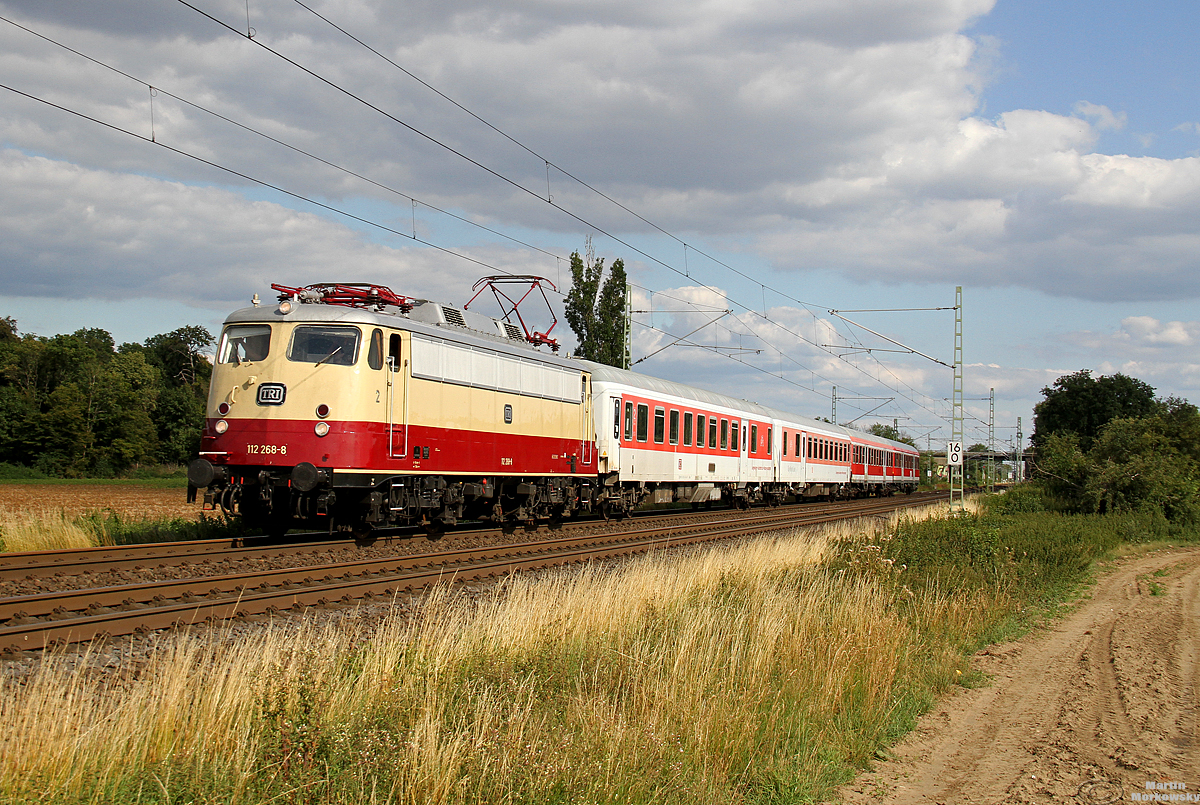 112 268 mit zwei ex CNL Wagen und zwei n Wagen bei Brühl am 12.07.2020