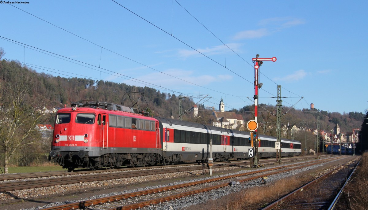 113 309-9 mit dem IC 185 (Stuttgart Hbf-Zürich HB) bei Horb 27.12.13