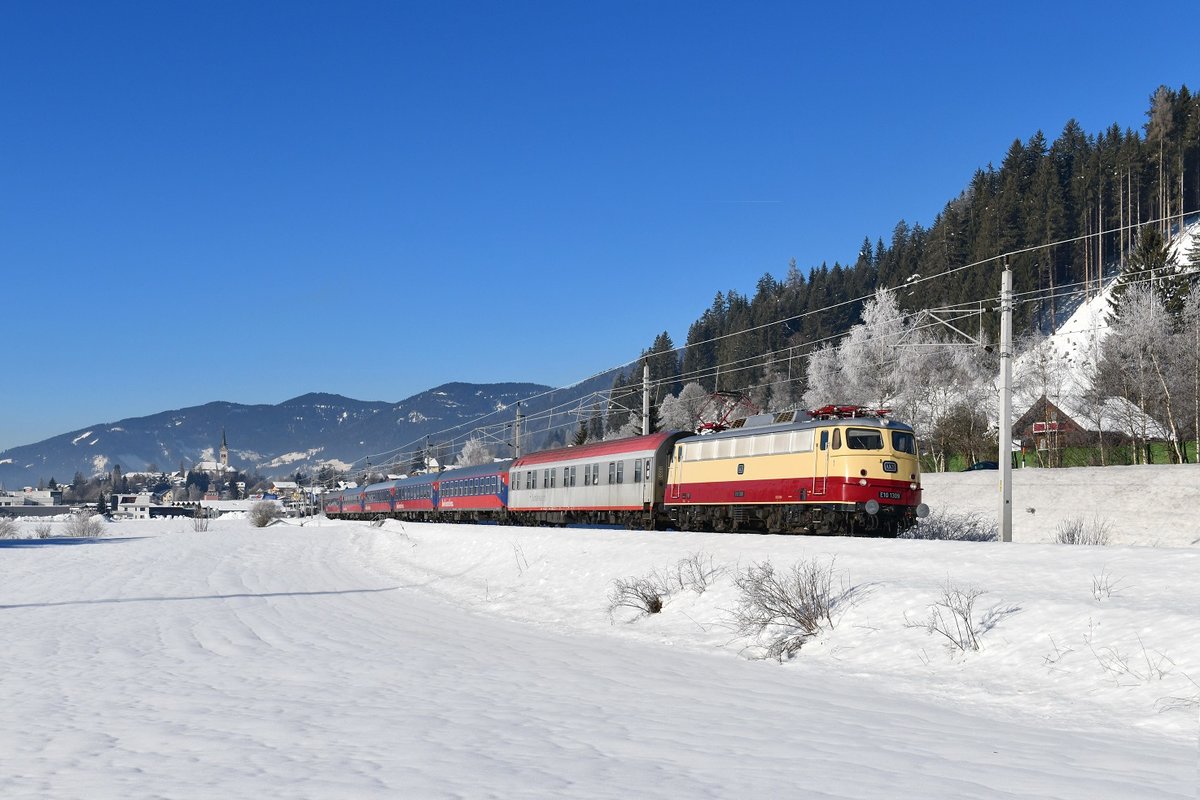 113 309 mit einem Turnuszug am 27.01.2018 bei Radstadt.