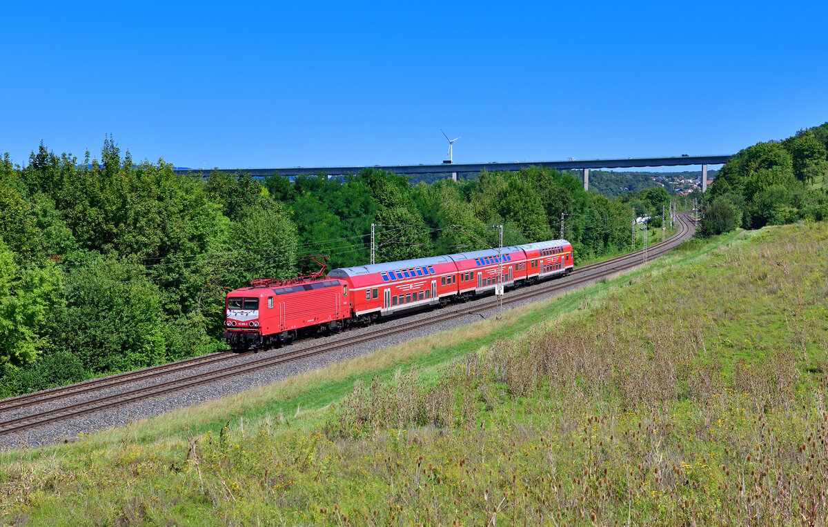 114 006 mit einem Ersatzzug am 11.08.2024 bei Marktbreit.