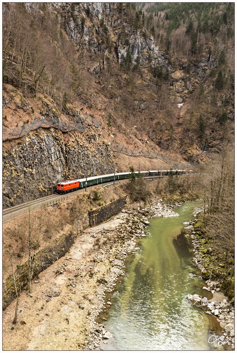 1141.21 der ÖGEG fährt mit dem SR 14485 von Admont nach Eisenerz, durch das Gesäuse und das Erzbachtal. 
Hieflau 17.03.2018