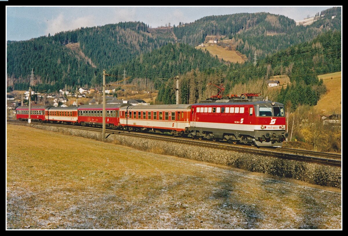 1142 556 mit R4012 bei Kindberg am 6.03.1998.