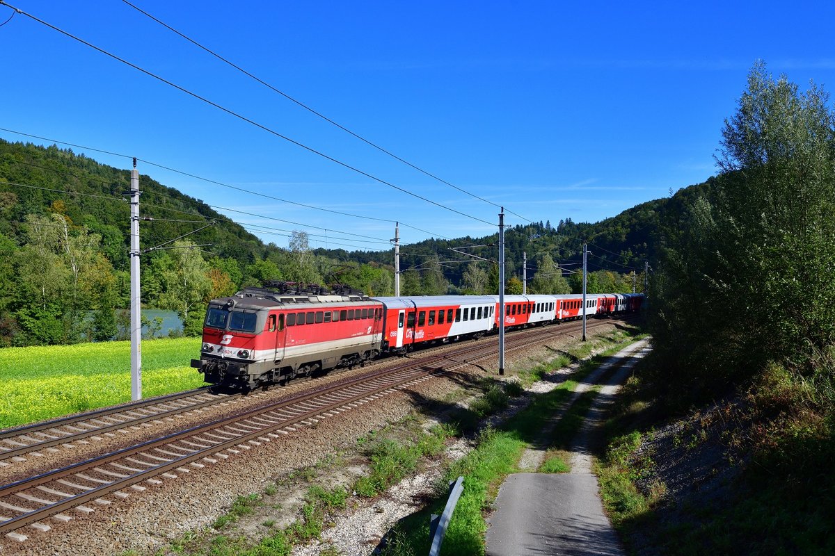 1142 624 mit einem Regio am 18.09.2019 bei Wernstein am Inn.