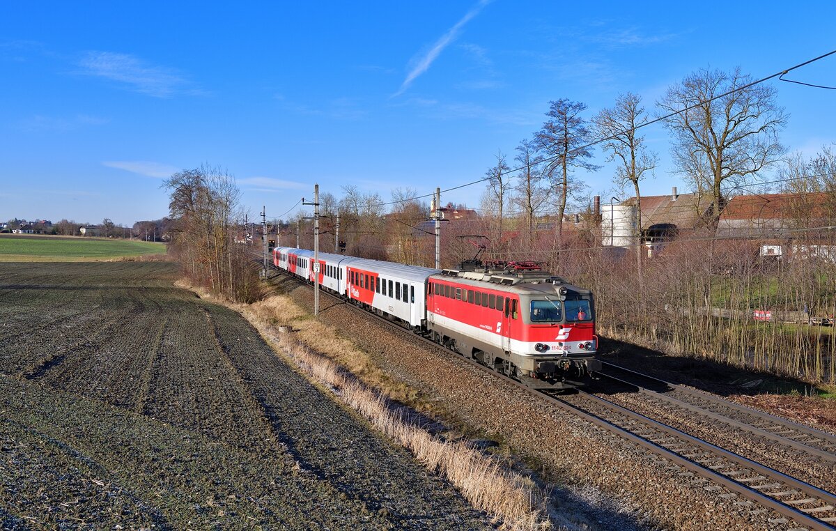 1142 624 mit einem REX am 21.12.2021 bei Kimpling.