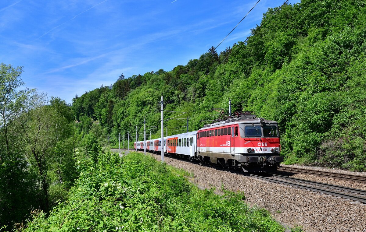 1142 632 mit REX 1783 am 19.05.2022 bei Ingling.