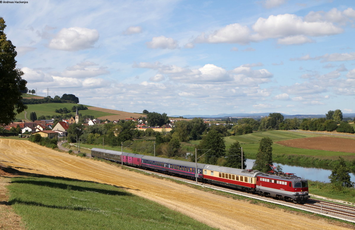 1142 654-1 mit dem DPE 1895 (Stuttgart Hbf - Schaffhausen GB) bei Gutmadingen 11.8.18