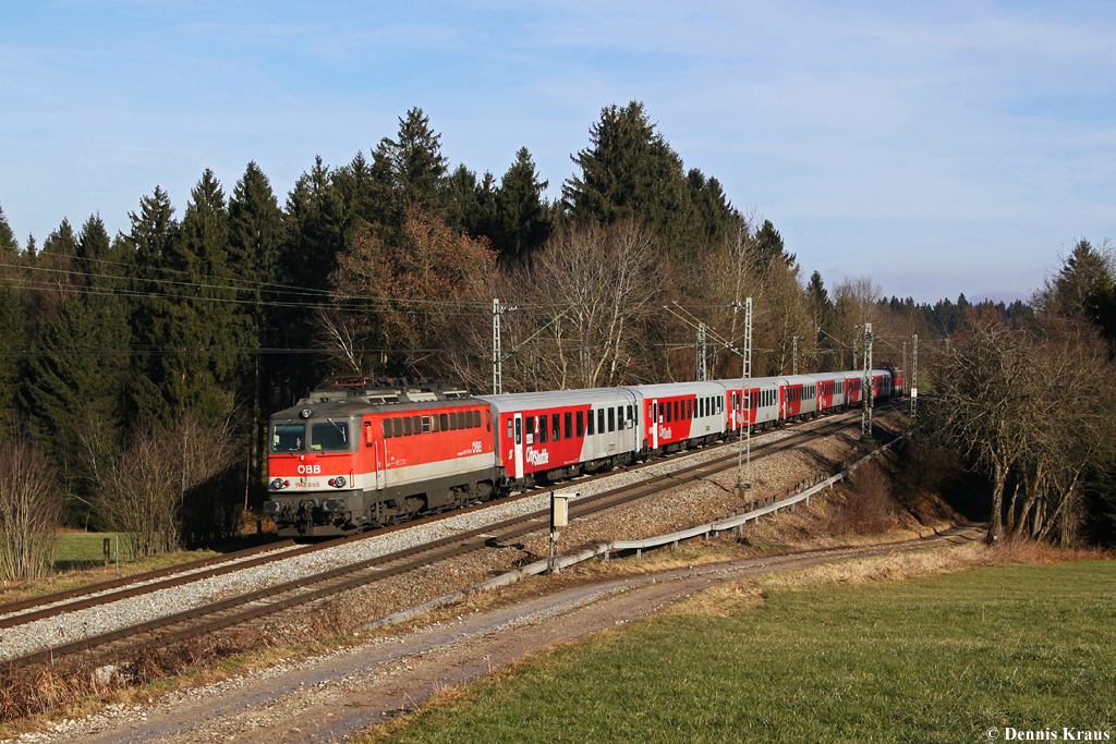 1142 655 mit M 79026 am 21.12.2013 zwischen Bergen und Übersee.