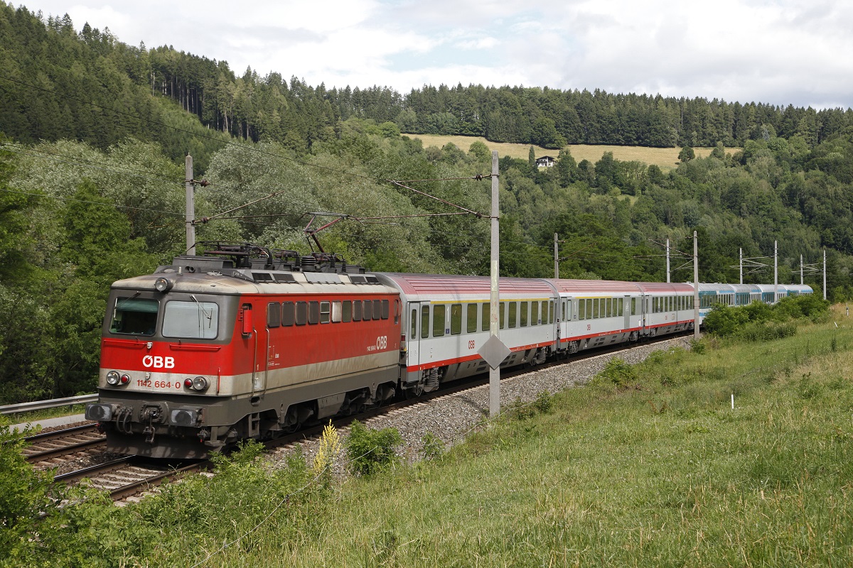 1142 664 mit EC151 in Bruck-Mur Übelstein am 20.06.2014.