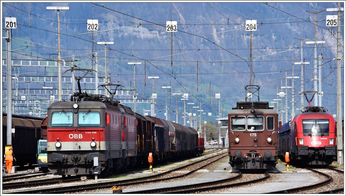 1144 009-8, 1144 102-1, BLS 425 175 und 1016 035 in Buchs SG. (23.03.2017)