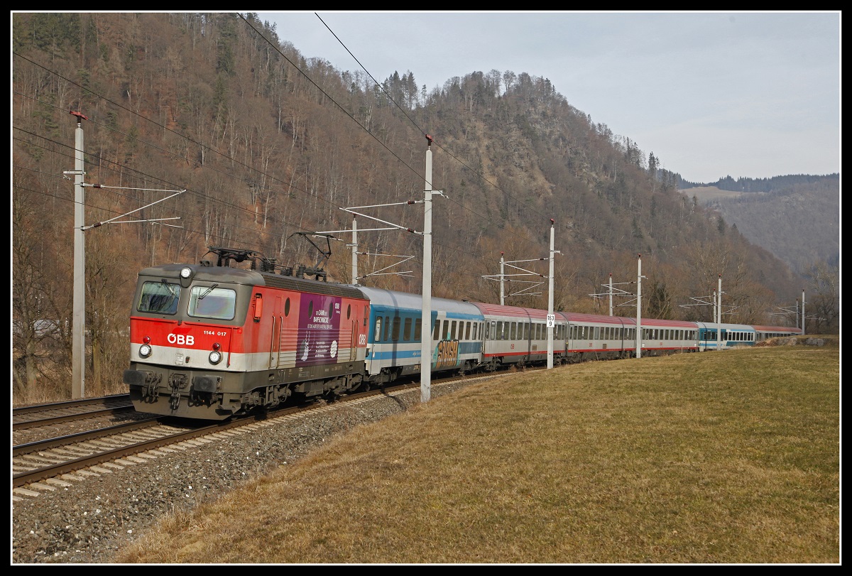 1144 017  Napfschnecke  mit EC151 zwischen Bruck/Mur und Pernegg am 28.01.2020.