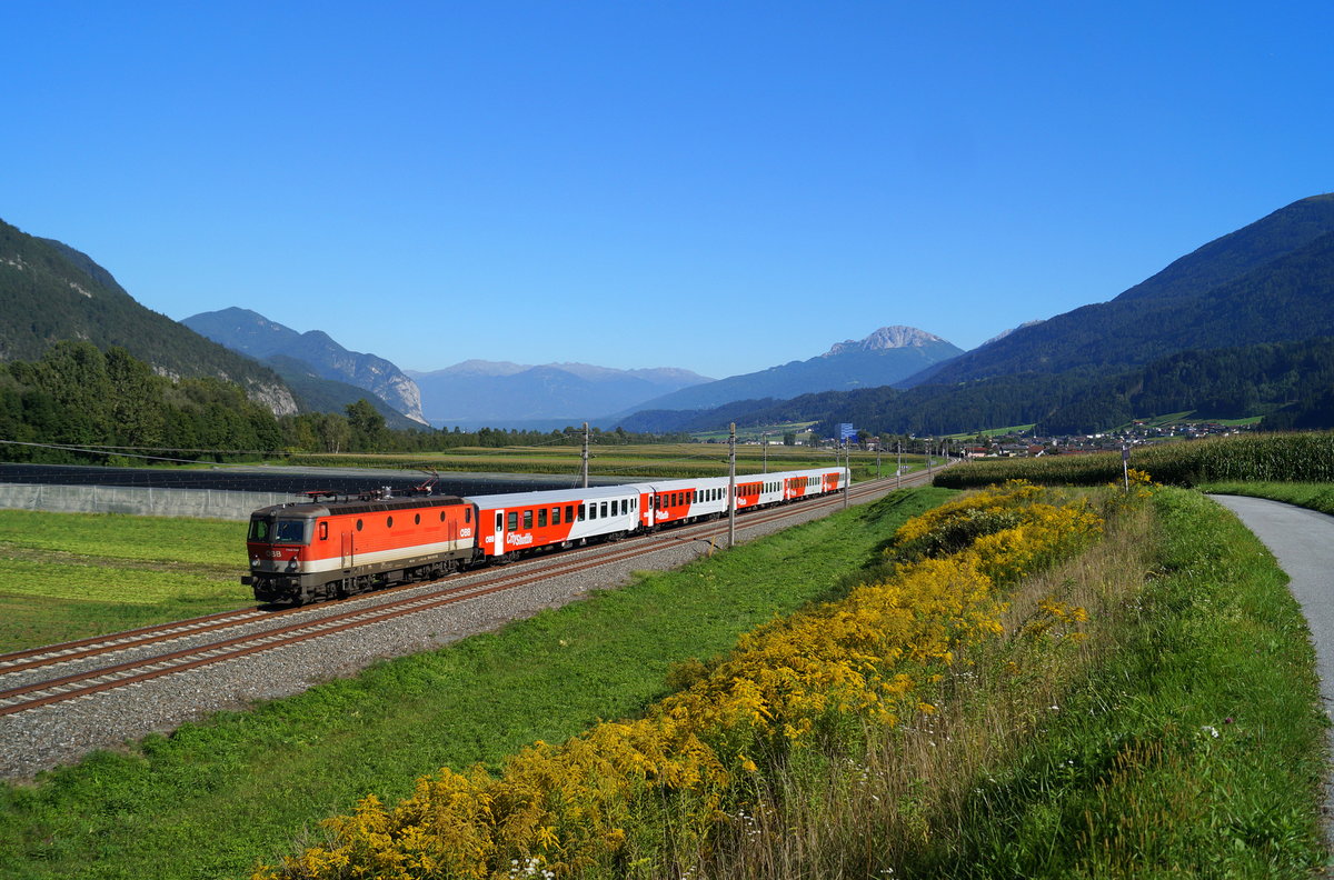 1144 046 mit dem REX 5360 (Innsbruck Hbf - Landeck-Zams) bei Flaurling unterwegs, 04.09.2019.