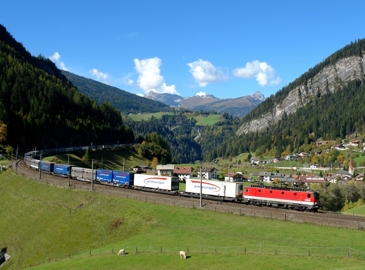 1144 238 mit einem KLV am 09.10.2011 bei St. Jodok am Brenner.