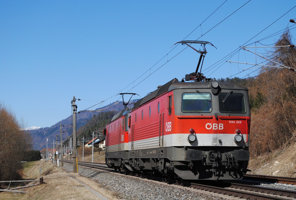 1144 255 + 1144 225 zwischen Mixnitz und Frohnleiten. (06.03.2021)