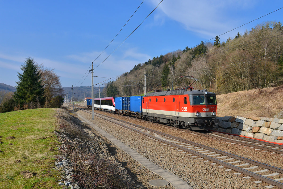 1144 262 mit einer Überführung am 13.03.2017 bei Wernstein am Inn. 