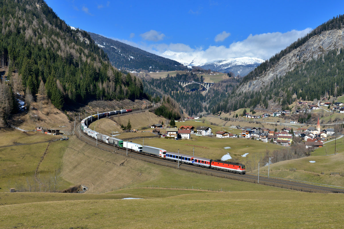 1144 263 mit einer Rola am 28.03.2015 bei St. Jodok am Brenner. 