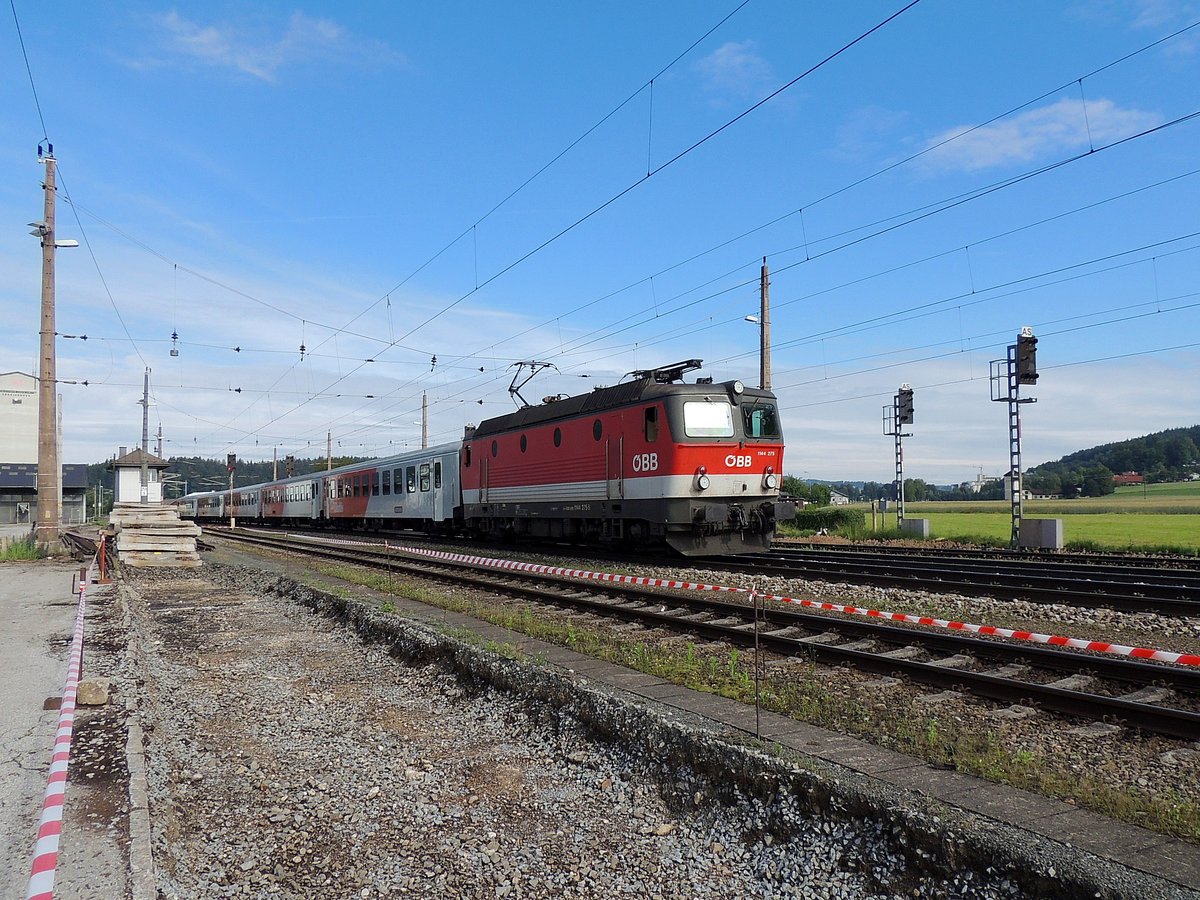 1144 275-5 mit Zugleistung REX3011; Bhf. Redl/Zipf; 160621