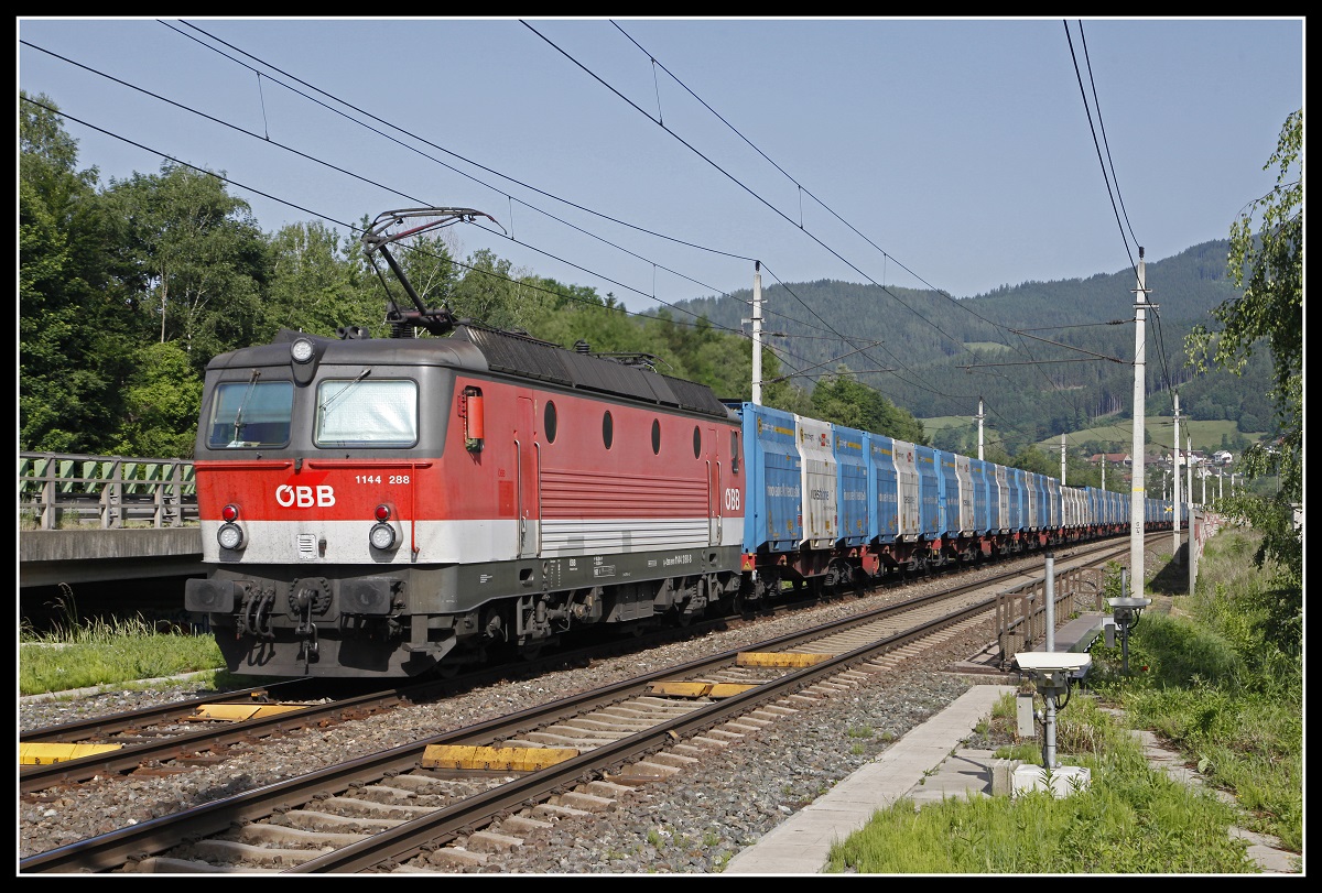 1144 288 mit G47407 zwischen Niklasdorf und Bruck/Mur am 12.06.2019.