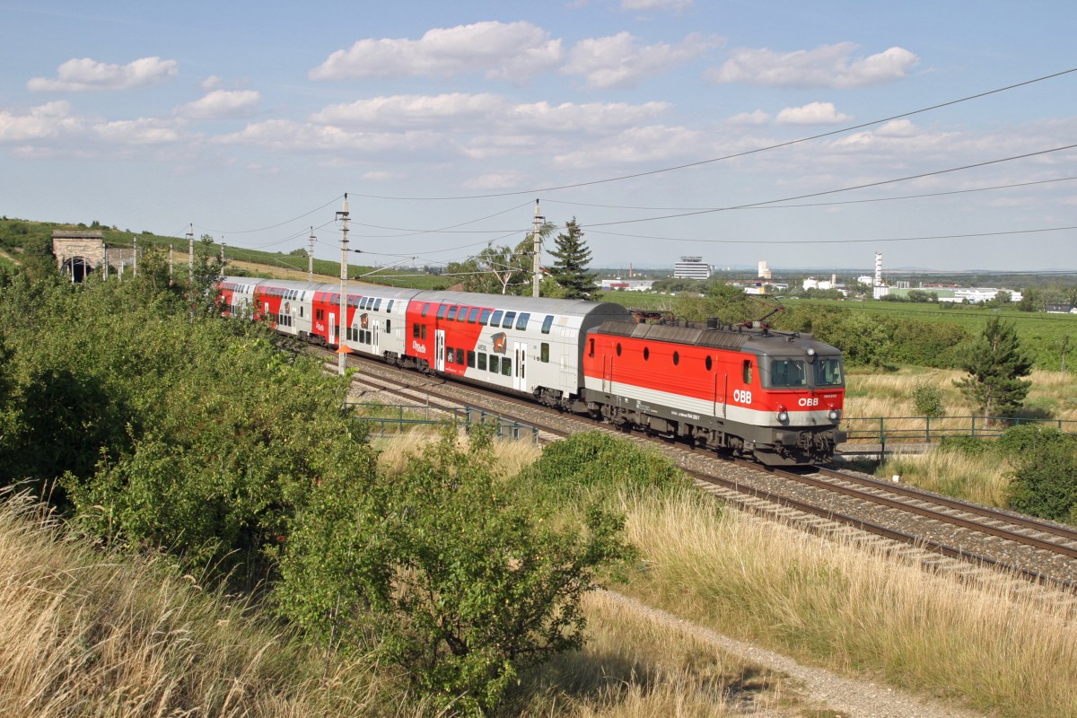 1144.203 mit einem Südbahn-Reg. beim Busserltunnel in Pfaffstätten am 10.7.15