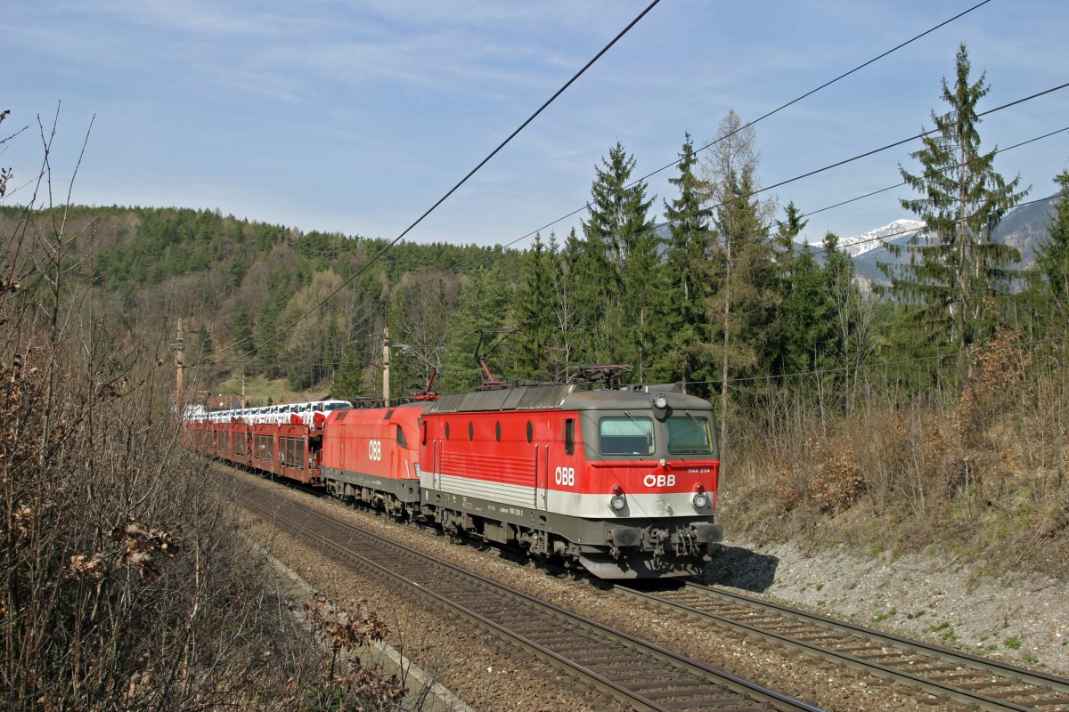 1144.234+1116 mit G-49481 im Einschnitt zwischen Höllgraben und Steinbauer am Eichberg. 22.3.14