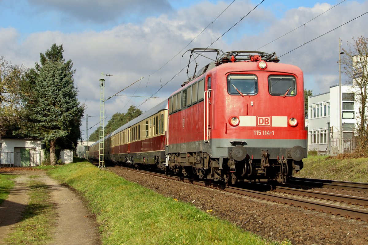 115 114-1 auf der Main-Spessart Bahn bei Karlstein am Main am 30. November 2019