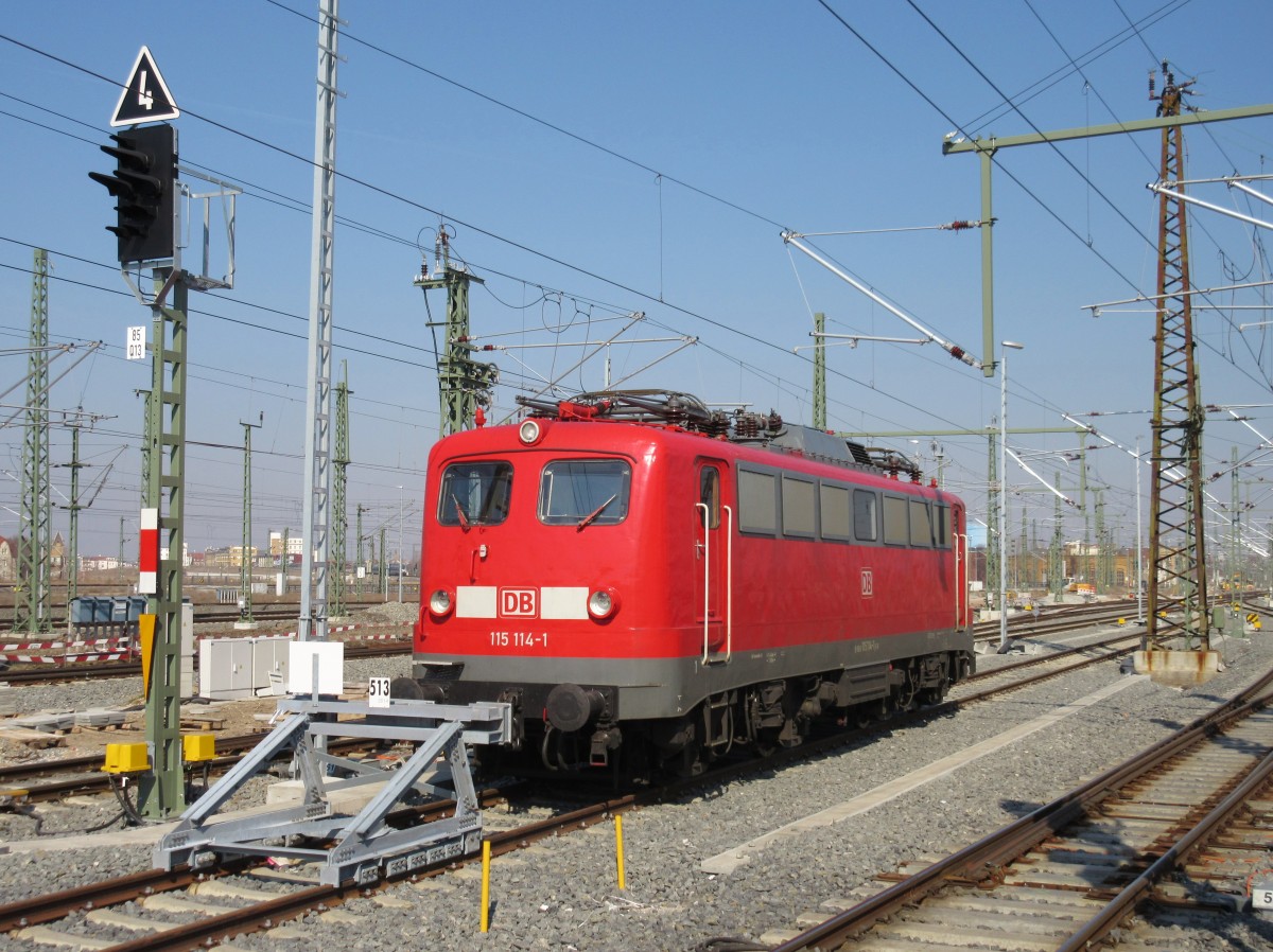 115 114-1 steht am 19.Mrz 2015 abgestellt im Leipziger Hbf.