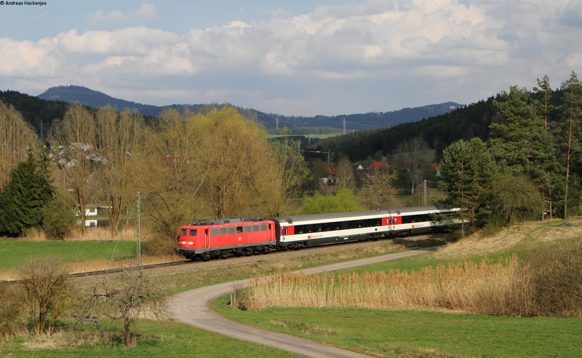 115 198-4 mit dem IC 184 (Zürich HB-Stuttgart Hbf) bei Neufra 11.4.14