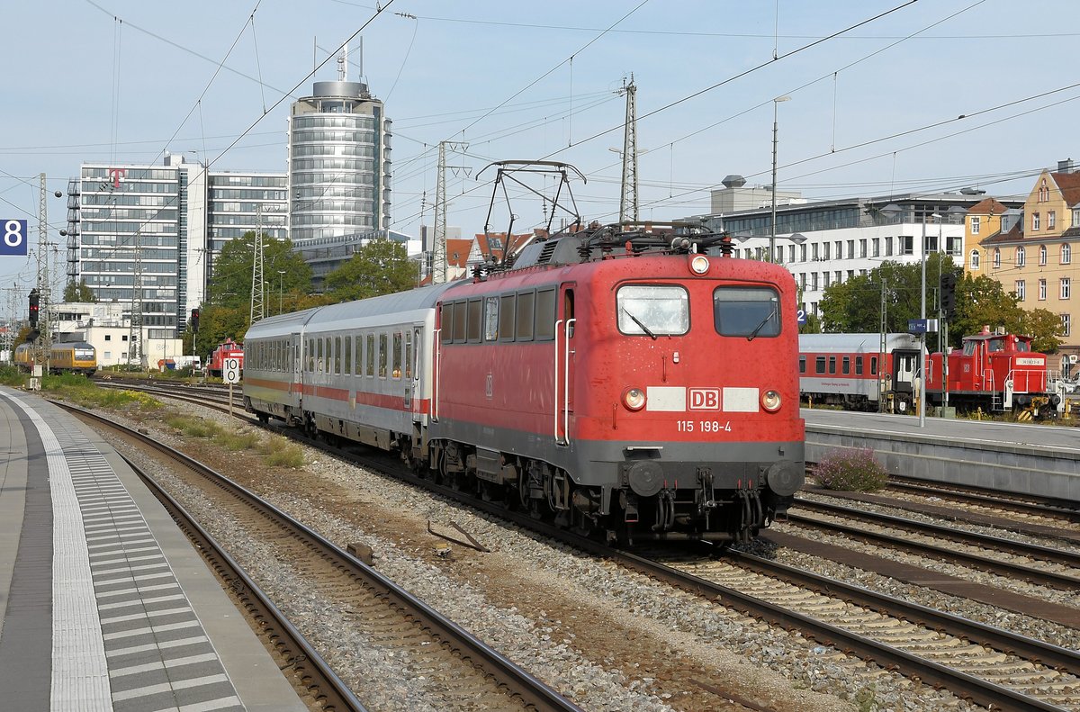 115 198 am 01.10.16 in München Ost