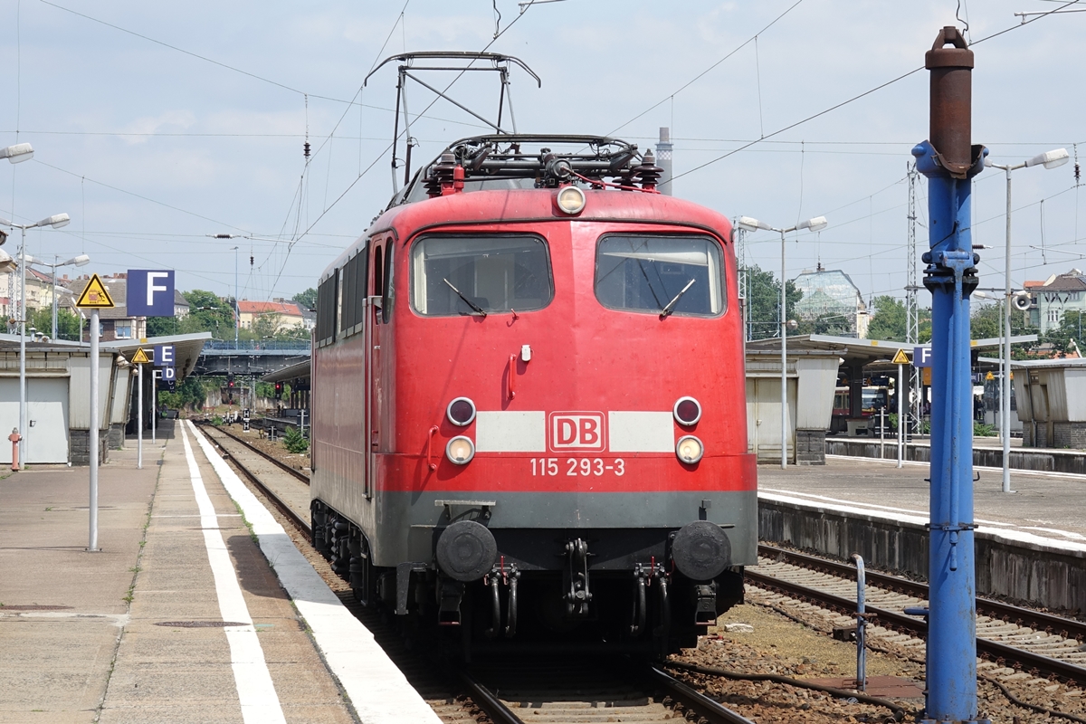 115 293-3 beim Rangieren in Berlin Lichtenberg am 28.06.2017